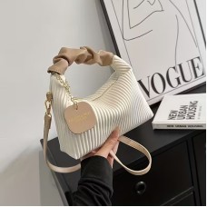 スタイリッシュでシンプルなプリーツハンドバッグ